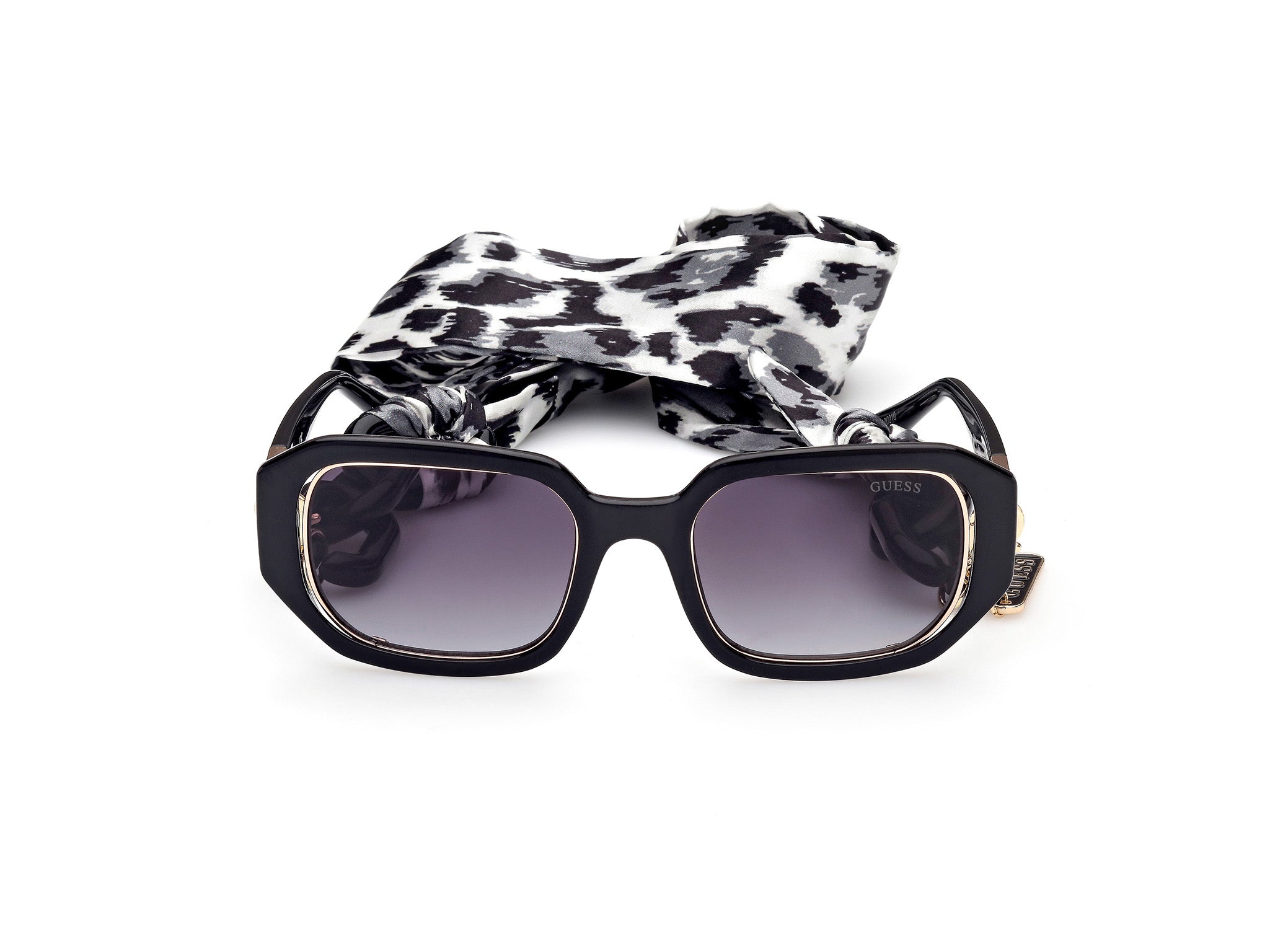 GUESS GU7817 01B 53